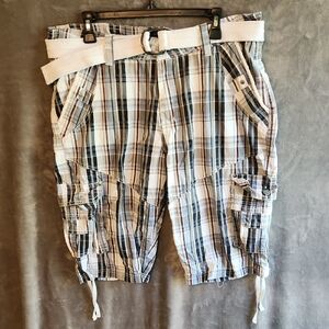 Men's Plaid Cargo Shorts with Belt. Size 36